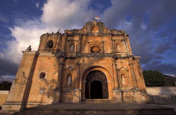 Por qué hay tantas iglesias en La Antigua Guatemala