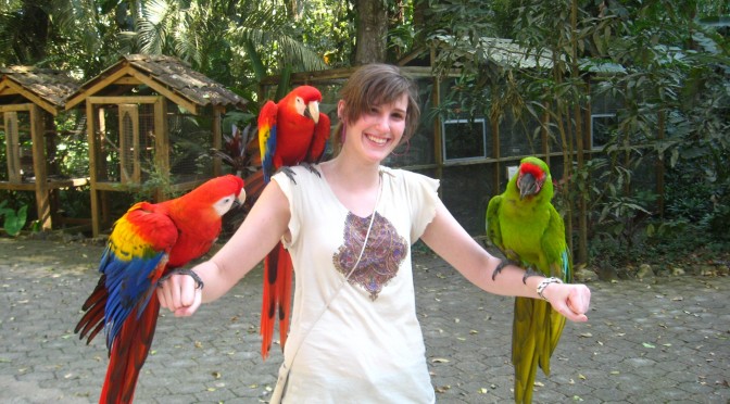 PARQUE DE AVES Y RESERVA NATURAL MONTAÑA GUACAMAYA