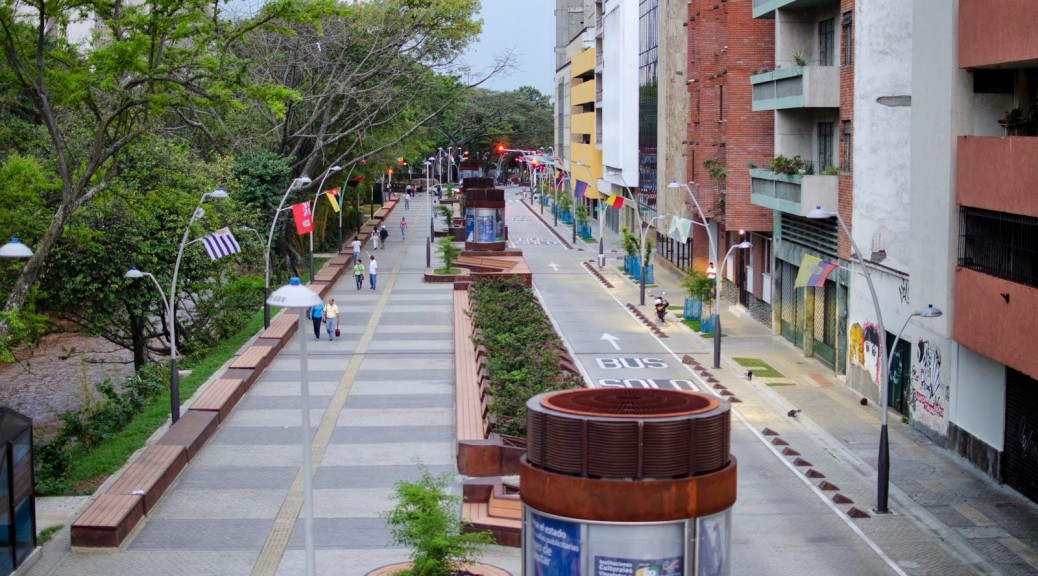 Bulevar del Rio Cali Bellezas Latinoamericanas Cali Colombia