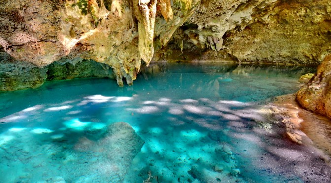 Parque Nacional «Los Tres Ojos»