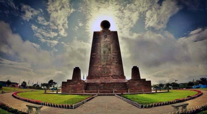 MITAD DEL MUNDO / SEDE UNASUR