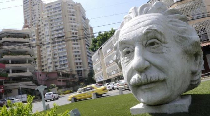 CABEZA DE EINSTEIN